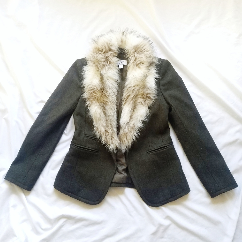 Dark Green Wool Blazer with Faux Fur Collar